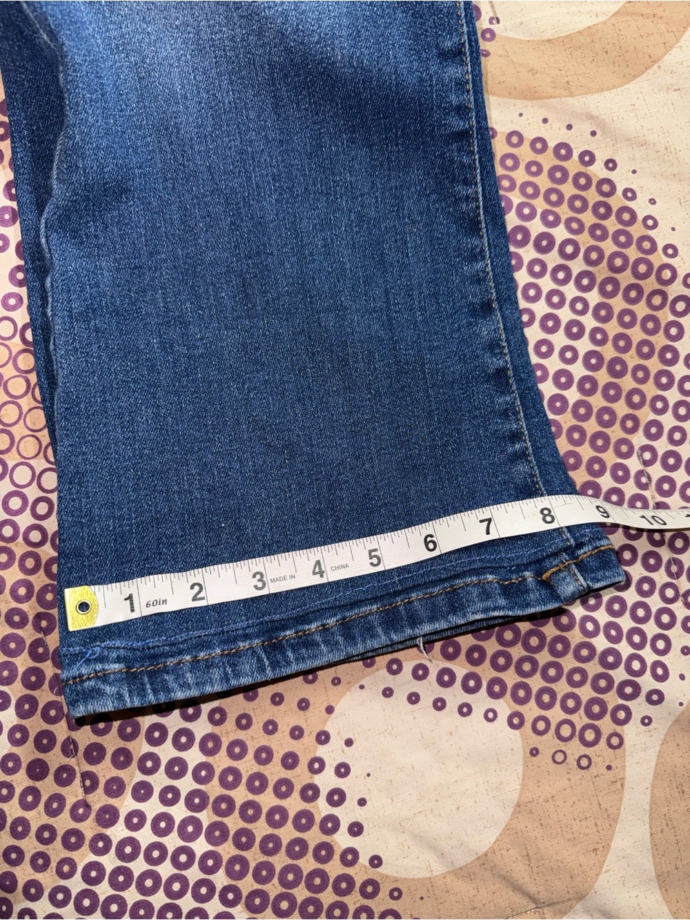 Guess Blue Mid-Rise Boot Cut Jeans. Size 28 - Picture 6 of 11